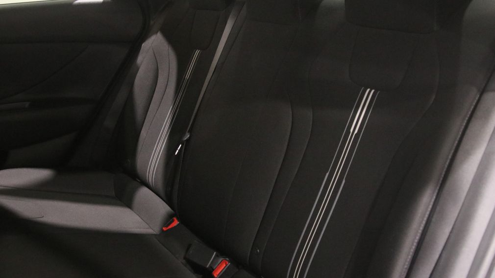 Hyundai Elantra Preferred 2022 d&rsquo;occasion à vendre - 22