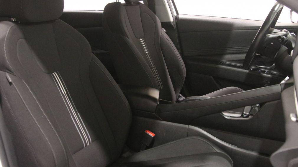 Hyundai Elantra Preferred 2022 d&rsquo;occasion à vendre - 24