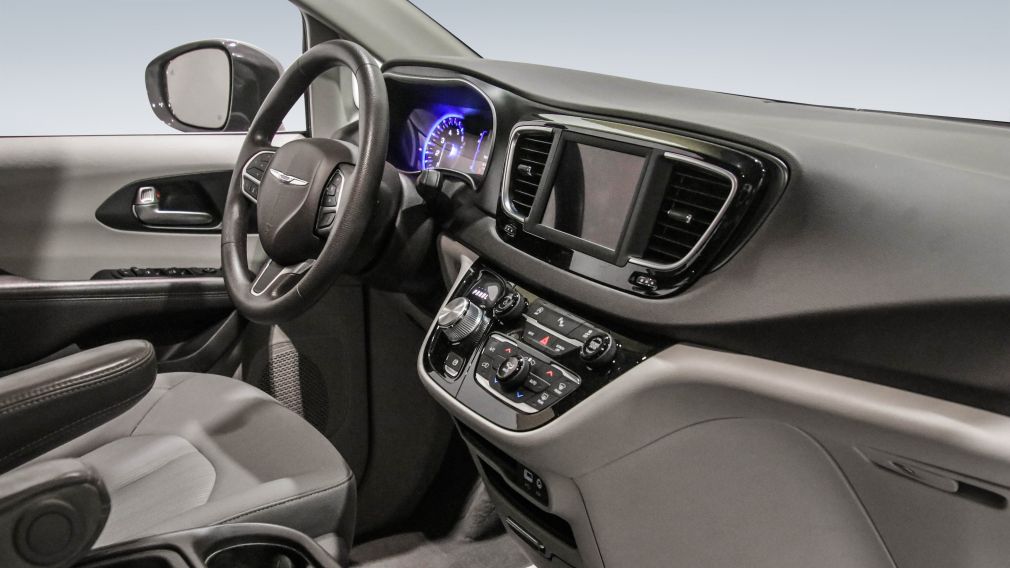 Chrysler Pacifica Touring 2020 d&rsquo;occasion à vendre - 26