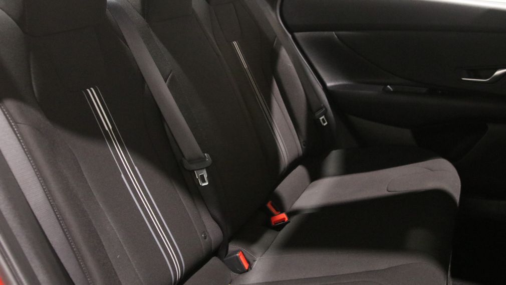 Hyundai Elantra Preferred 2022 d&rsquo;occasion à vendre - 21