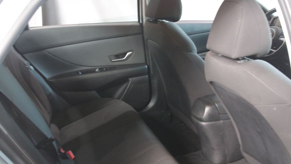 Hyundai Elantra Preferred 2021 d&rsquo;occasion à vendre - 24