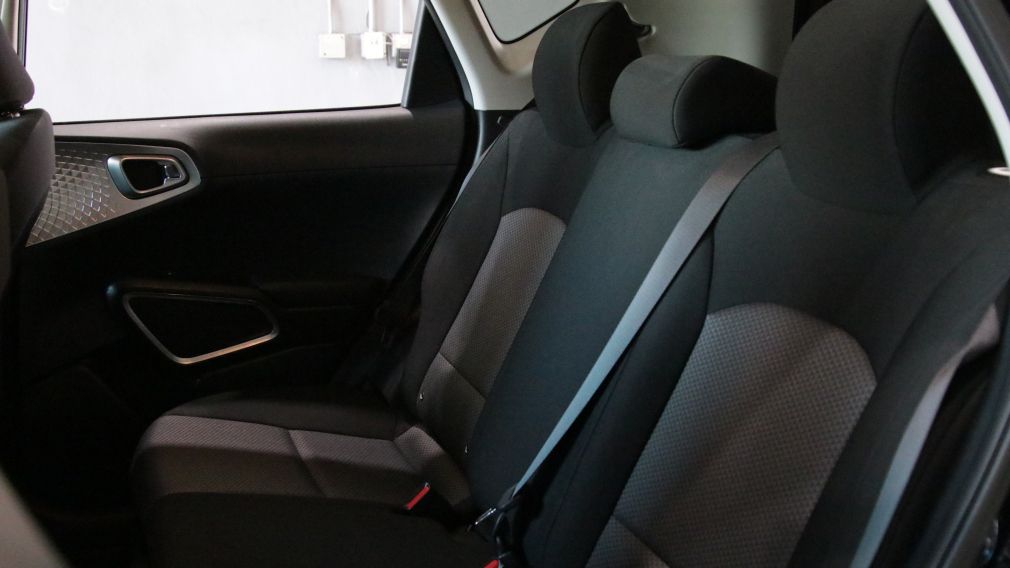 Kia Soul LX 2023 d&rsquo;occasion à vendre - 17