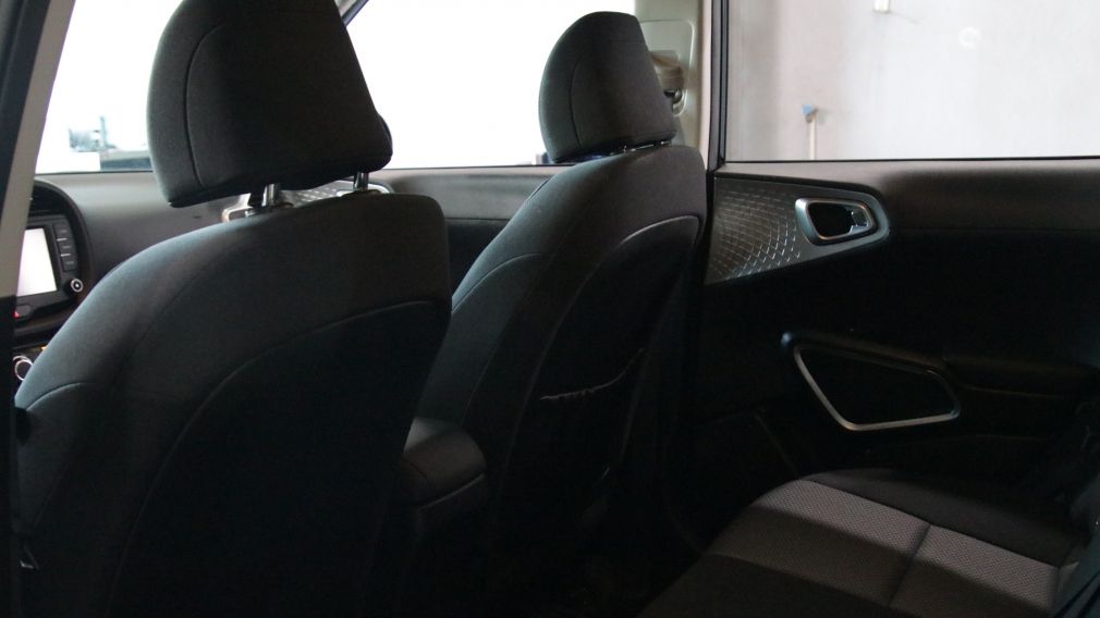 Kia Soul LX 2023 d&rsquo;occasion à vendre - 18