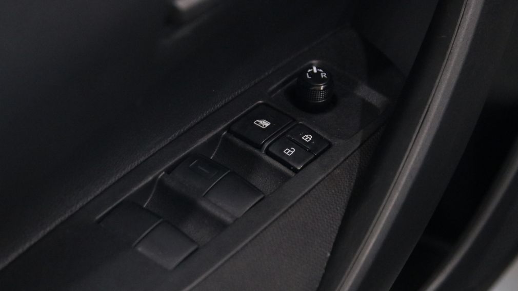 Toyota Corolla Hybrid LE 2023 d&rsquo;occasion à vendre - 9