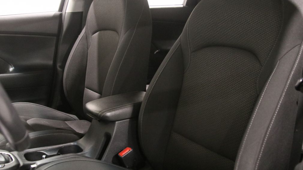 Hyundai Elantra Preferred 2019 d&rsquo;occasion à vendre - 10
