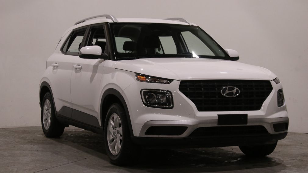 Hyundai Venue Preferred 2023 d&rsquo;occasion à vendre - 1