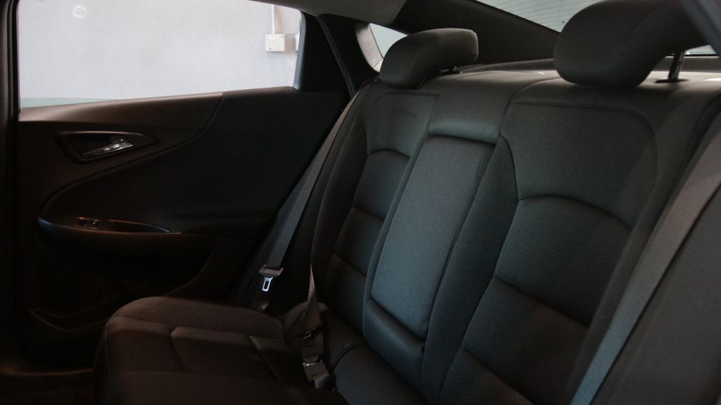 Chevrolet Malibu 1LT 2024 d&rsquo;occasion à vendre - 19