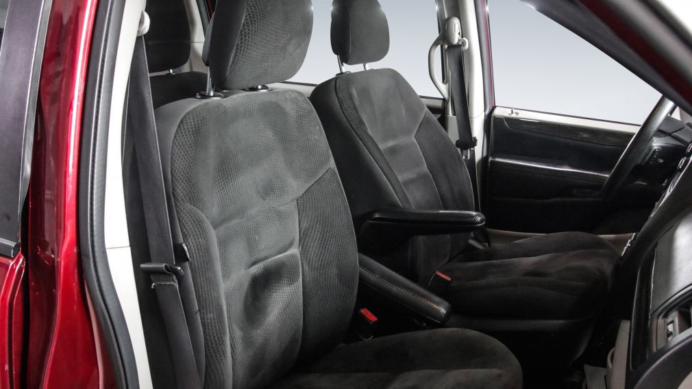 Dodge GR Caravan Canada Value Package 2019 d&rsquo;occasion à vendre - 25