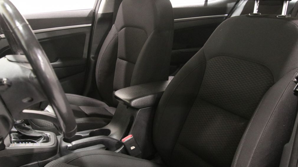 Hyundai Elantra Preferred w/Sun & Safety Package 2020 d&rsquo;occasion à vendre - 10