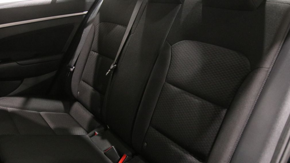 Hyundai Elantra Preferred w/Sun & Safety Package 2020 d&rsquo;occasion à vendre - 20