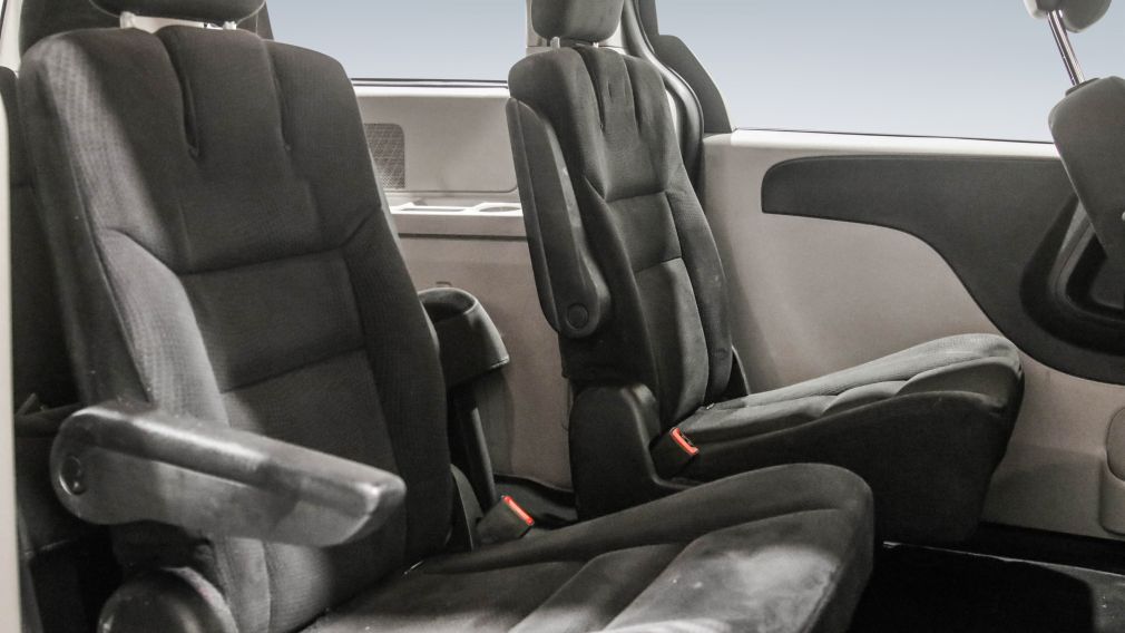 Dodge GR Caravan Canada Value Package 2019 d&rsquo;occasion à vendre - 23