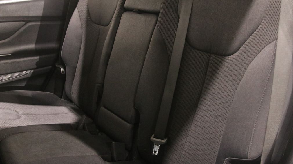Hyundai Santa Fe Essential 2019 d&rsquo;occasion à vendre - 19