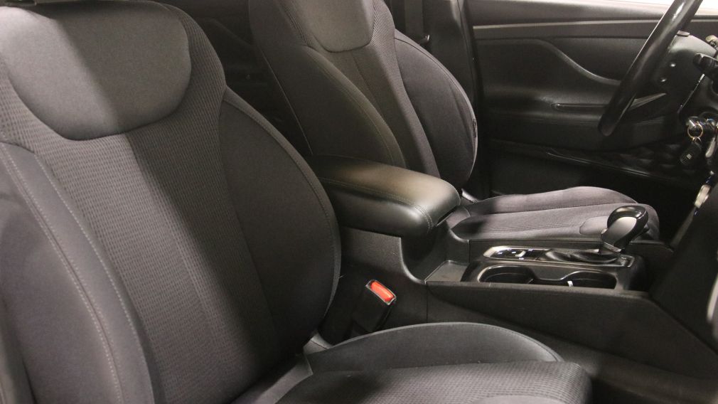 Hyundai Santa Fe Essential 2019 d&rsquo;occasion à vendre - 21