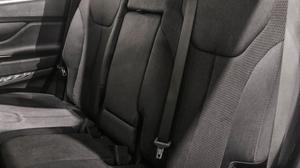 Hyundai Santa Fe Essential 2019 d&rsquo;occasion à vendre - 19