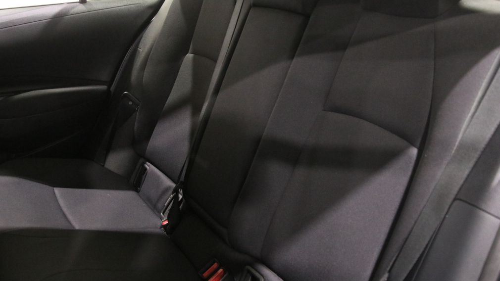 Toyota Corolla Hybrid LE 2023 d&rsquo;occasion à vendre - 18