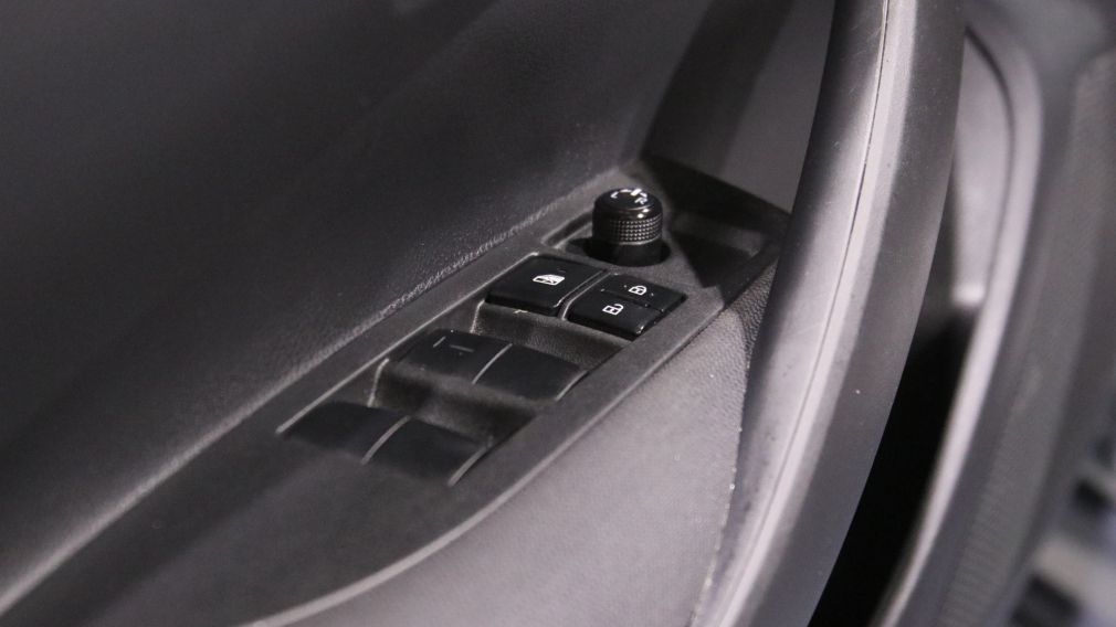 Toyota Corolla Hybrid LE 2023 d&rsquo;occasion à vendre - 11