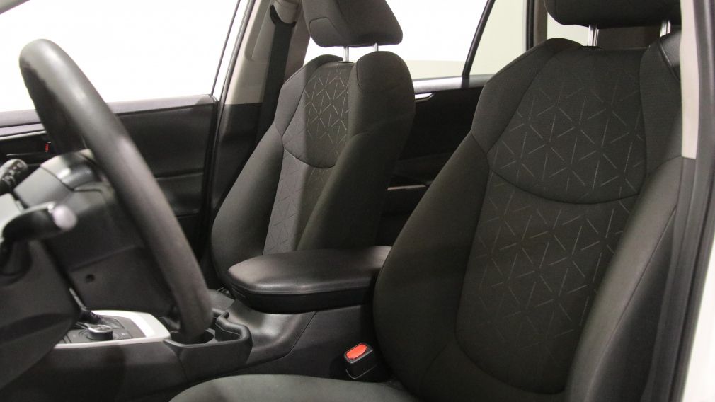 Toyota Rav 4 Hybrid LE 2021 d&rsquo;occasion à vendre - 4