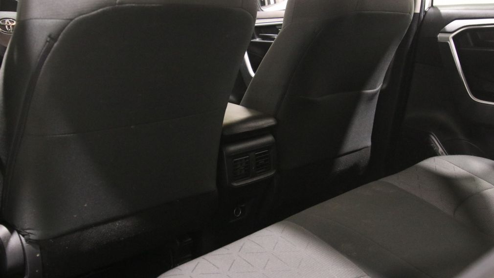 Toyota Rav 4 Hybrid LE 2021 d&rsquo;occasion à vendre - 21
