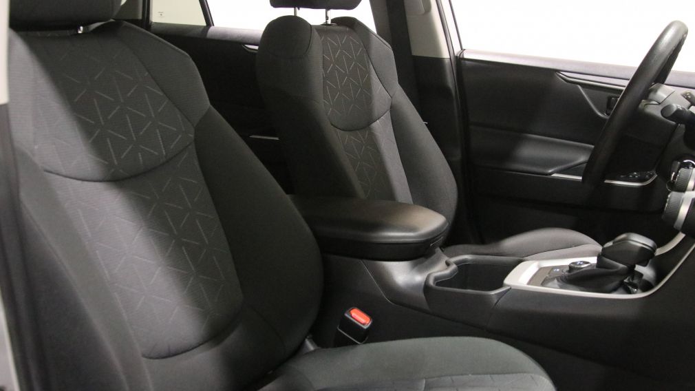 Toyota Rav 4 Hybrid LE 2022 d&rsquo;occasion à vendre - 24