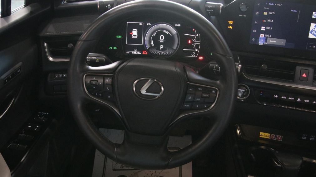 Lexus UX 250H UX 250h 2023 d&rsquo;occasion à vendre - 21