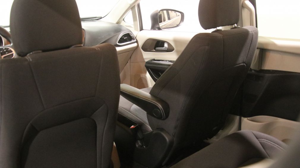 Chrysler Grand Caravan SE 2021 d&rsquo;occasion à vendre - 18