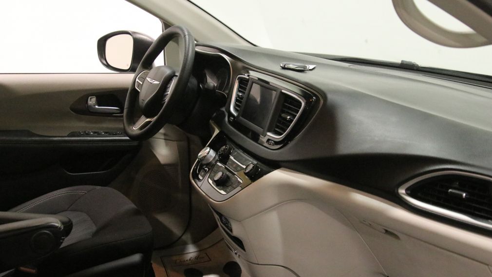 Chrysler Grand Caravan SE 2021 d&rsquo;occasion à vendre - 23