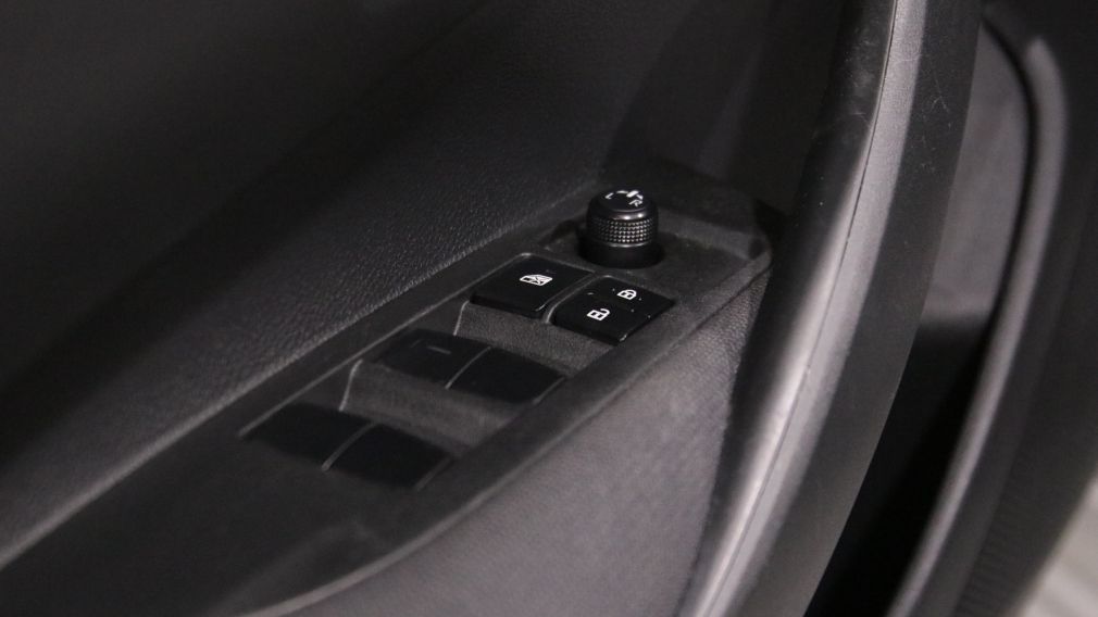 Toyota Corolla LE 2020 d&rsquo;occasion à vendre - 11