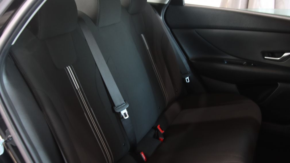 Hyundai Elantra Preferred 2022 d&rsquo;occasion à vendre - 22