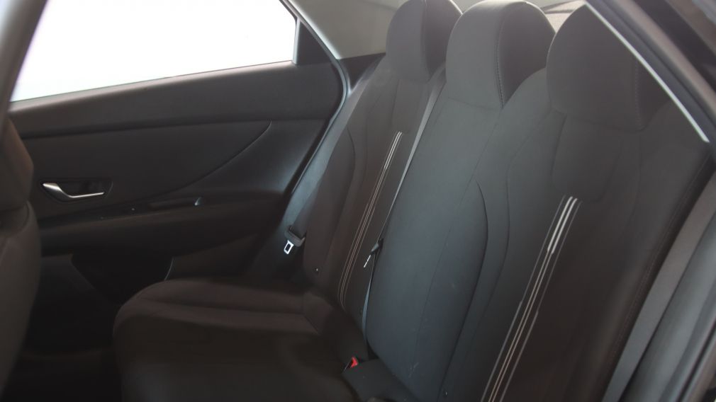 Hyundai Elantra Preferred 2022 d&rsquo;occasion à vendre - 18