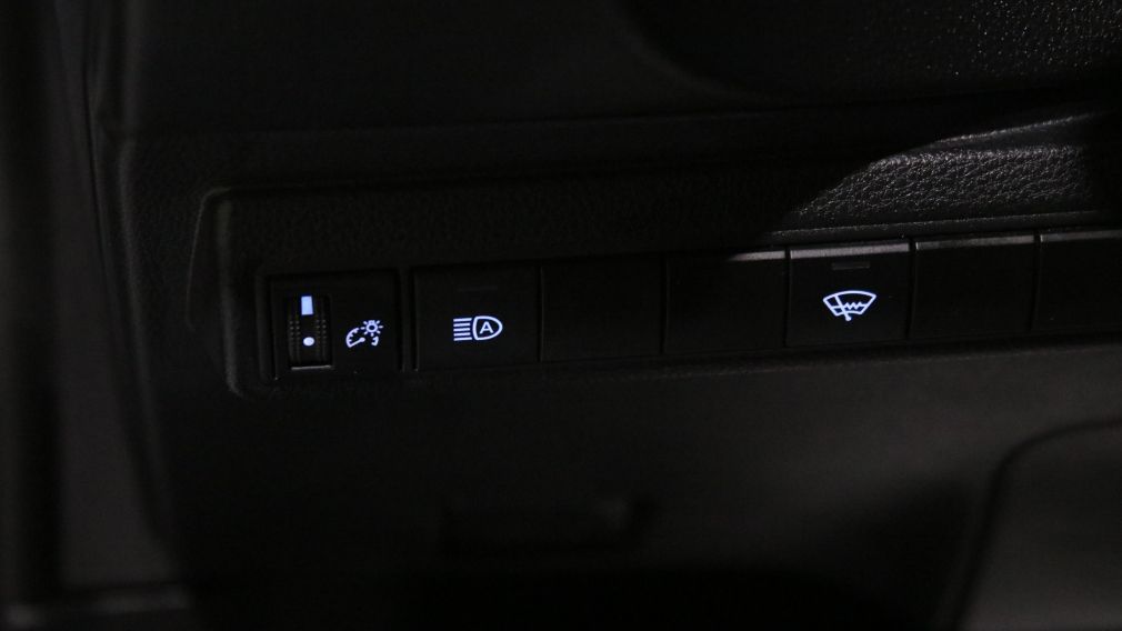 Toyota Corolla LE 2021 d&rsquo;occasion à vendre - 11