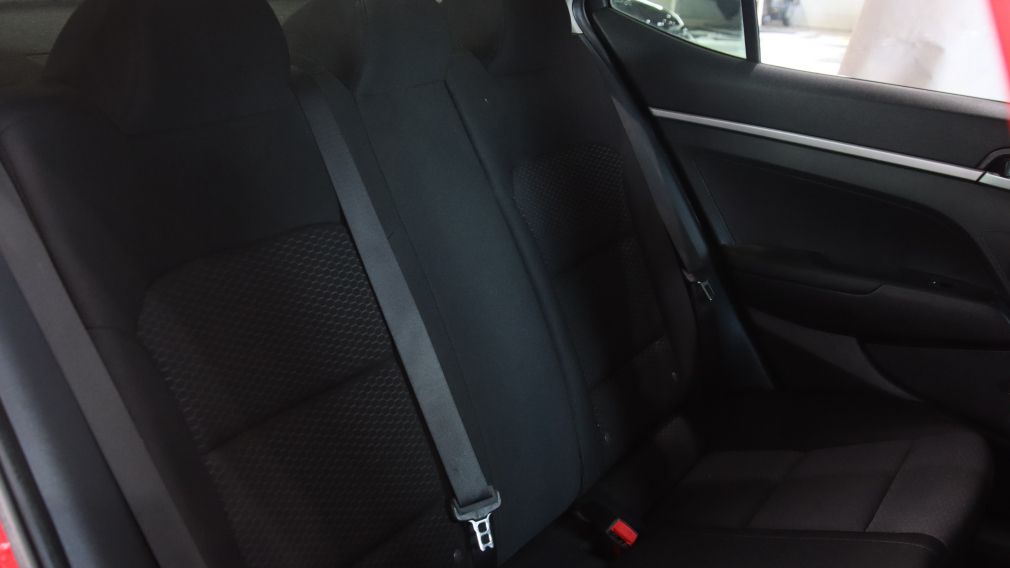 Hyundai Elantra Essential 2019 d&rsquo;occasion à vendre - 22