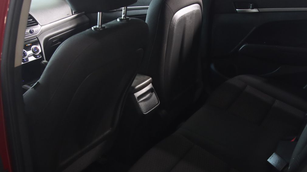 Hyundai Elantra Essential 2019 d&rsquo;occasion à vendre - 19