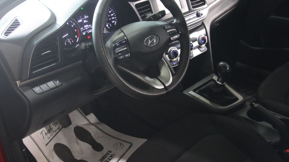 Hyundai Elantra Essential 2019 d&rsquo;occasion à vendre - 16