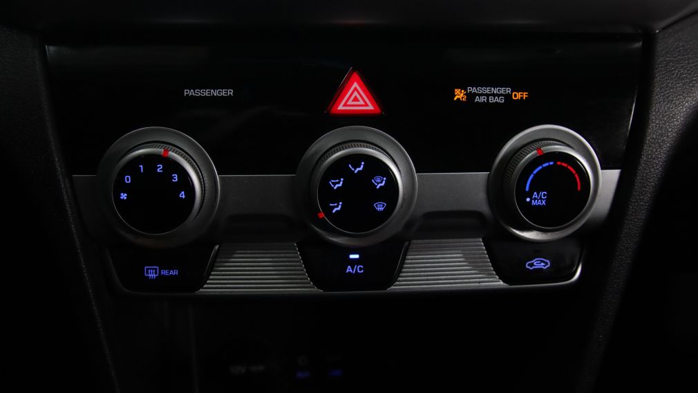 Hyundai Elantra Essential 2019 d&rsquo;occasion à vendre - 11