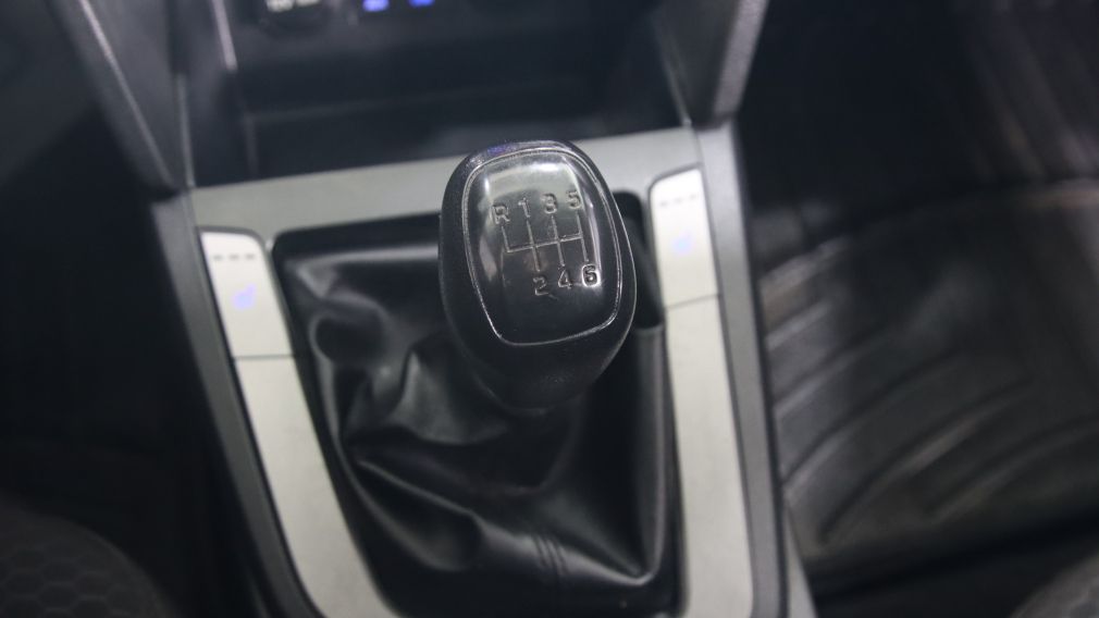 Hyundai Elantra Essential 2019 d&rsquo;occasion à vendre - 12