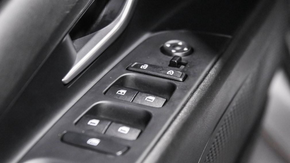 Hyundai Elantra Essential 2023 à vendre à Trois-Rivières - 11