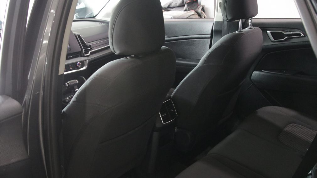 Kia Sportage LX 2023 d&rsquo;occasion à vendre - 19