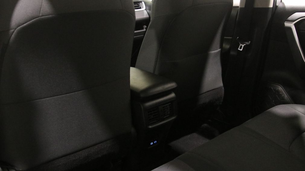 Toyota Rav 4 LE 2022 d&rsquo;occasion à vendre - 22