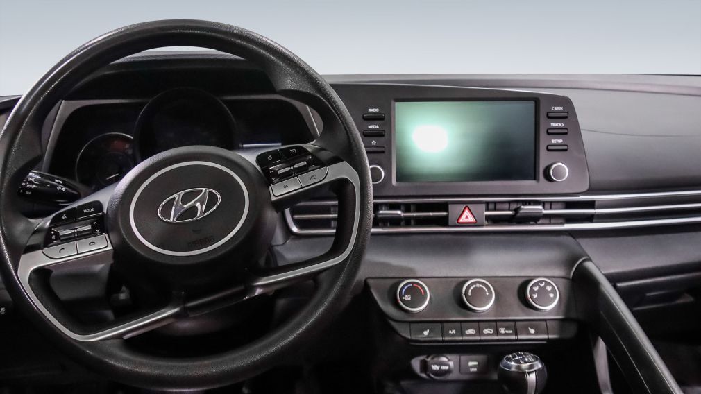 Hyundai Elantra Essential 2021 d&rsquo;occasion à vendre - 10