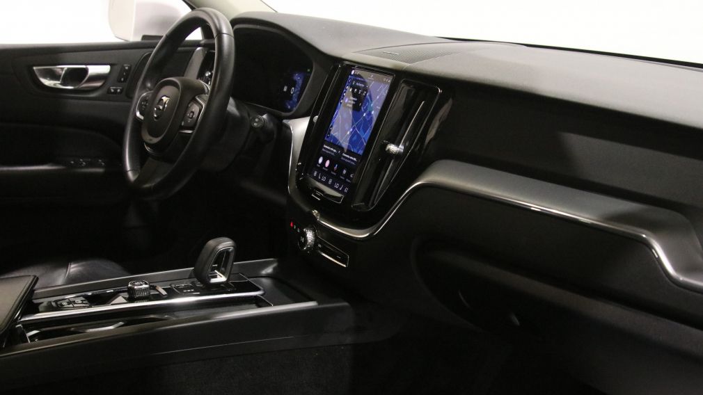 Volvo XC60 Momentum 2022 d&rsquo;occasion à vendre - 28