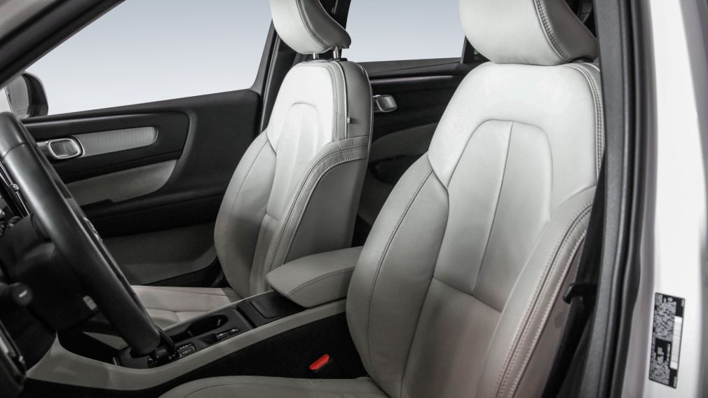 Volvo XC40 Momentum 2022 d&rsquo;occasion à vendre - 18