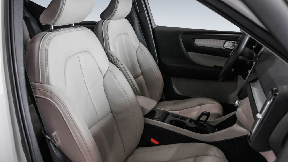 Volvo XC40 Momentum 2022 d&rsquo;occasion à vendre - 27