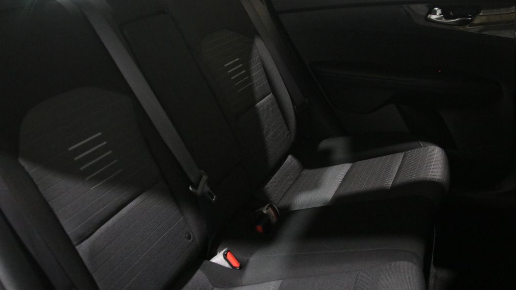 Kia Forte EX 2020 d&rsquo;occasion à vendre - 23