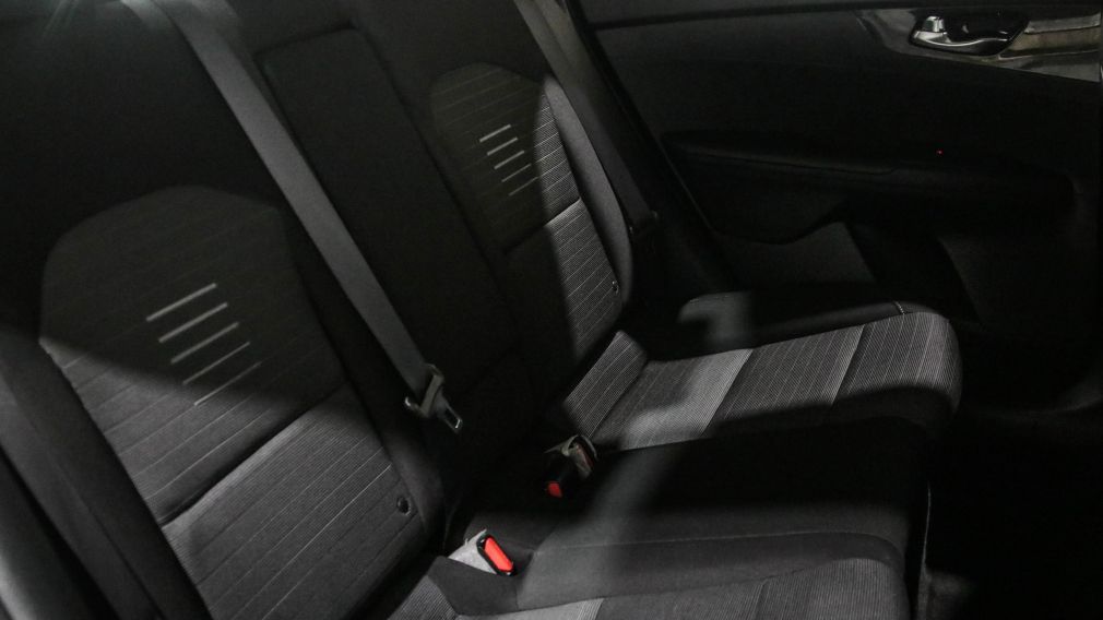 Kia Forte EX 2020 d&rsquo;occasion à vendre - 23