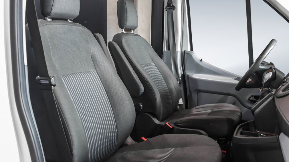 Ford TRANSIT T-250 148&Prime; Med Rf 9000 GVWR Sliding RH Dr 2019 à vendre à Trois-Rivières - 19