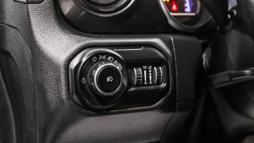 Jeep Wrangler Unlimited Sport 2019 à vendre à Trois-Rivières - 11