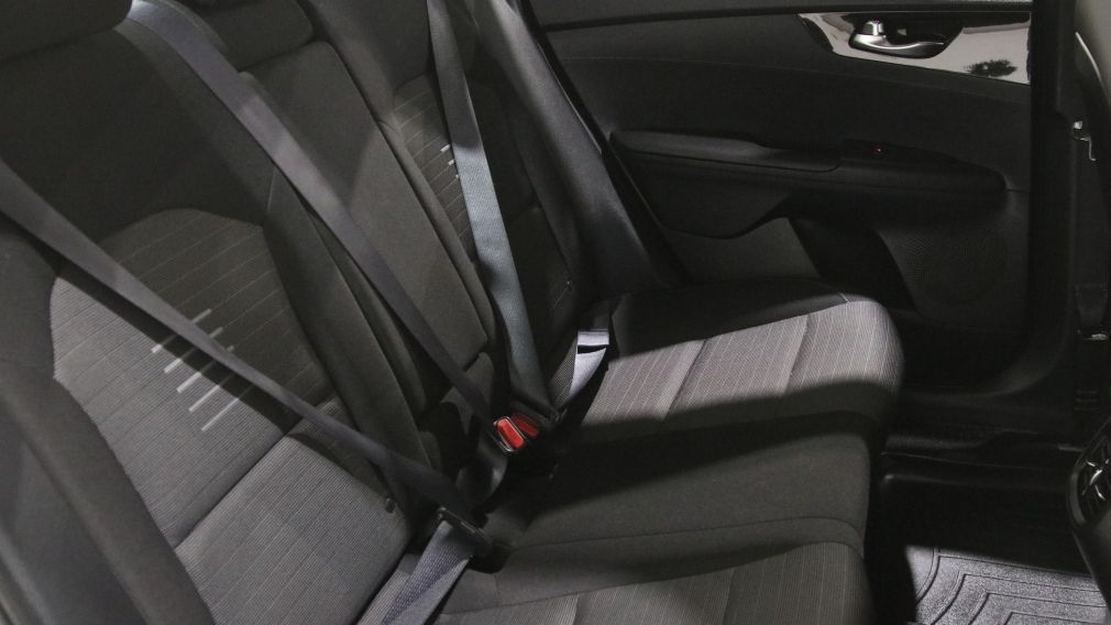 Kia Forte EX 2020 d&rsquo;occasion à vendre - 23
