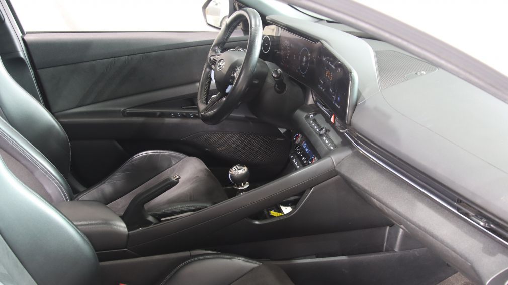 Hyundai Elantra Manual 2022 d&rsquo;occasion à vendre - 26
