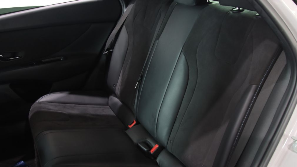Hyundai Elantra Manual 2022 d&rsquo;occasion à vendre - 18
