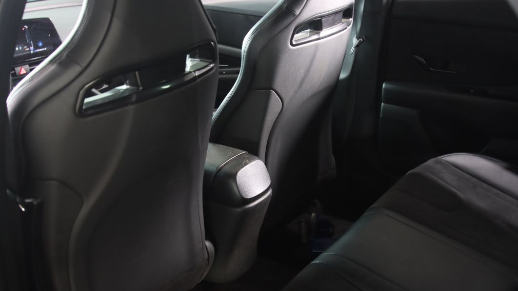 Hyundai Elantra Manual 2022 d&rsquo;occasion à vendre - 19